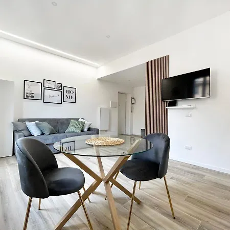Casa * Milan