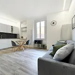 Casa * Milánó